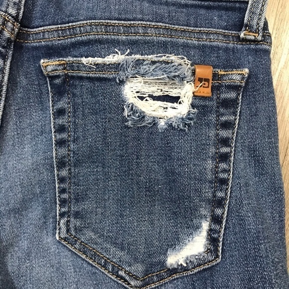 Joes Jeans Bermuda MediumWash Distressed Shorts - Picture 5 of 6